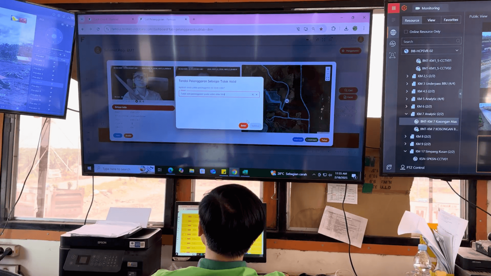 sistem manajemen berbasis teknologi